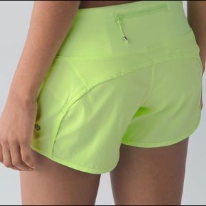 Lulu lemon run time short size 4 - 4”